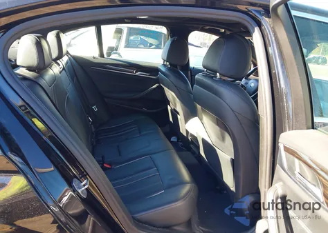 2019 BMW 530I xDrive z USA, uszkodzony, nr VIN WBAJA7C58KWW17015